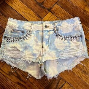 & denim shorts size: 4